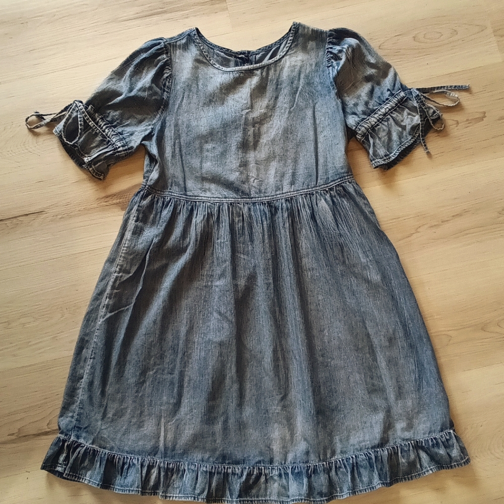 Above the knee denim size small short sleeve dress